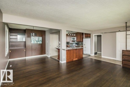 5304 92 Avenue, Edmonton, AB - Indoor Photo Showing Kitchen