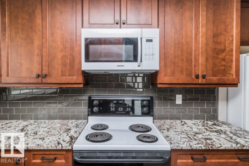 5304 92 Avenue, Edmonton, AB - Indoor Photo Showing Kitchen