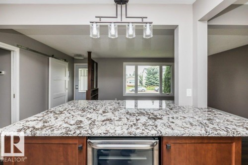 5304 92 Avenue, Edmonton, AB - Indoor Photo Showing Kitchen