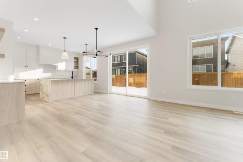 5807 Kootook Link Link, Edmonton, AB - Indoor Photo Showing Kitchen