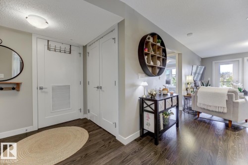 210 5029 Edgemont Boulevard, Edmonton, AB - Indoor