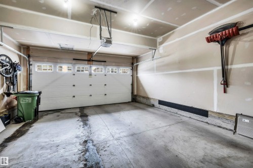 5512 Allbright Square, Edmonton, AB - Indoor Photo Showing Garage