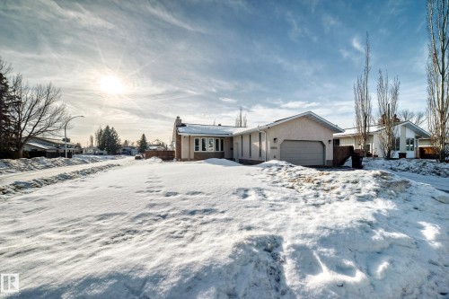 Ranch-style house with an attached garage and stucco siding - 12203 147 Avenue, Edmonton, AB - Outdoor