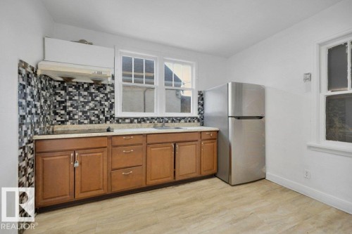 10844 97 Street, Edmonton, AB - Indoor Photo Showing Kitchen