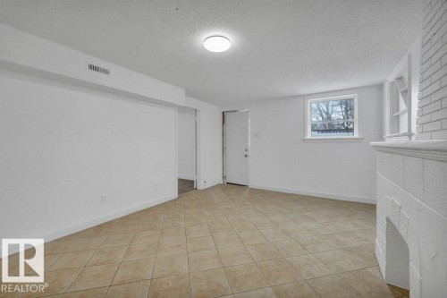 10844 97 Street, Edmonton, AB - Indoor Photo Showing Other Room