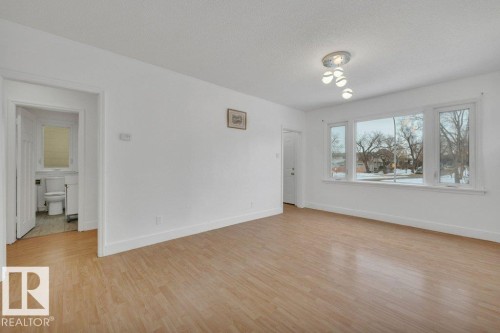 10844 97 Street, Edmonton, AB - Indoor