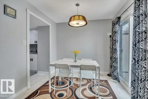 322 Willow Court, Edmonton, AB - Indoor Photo Showing Dining Room