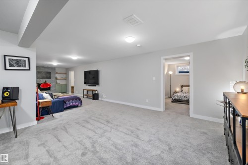 6304 94A Avenue, Edmonton, AB - Indoor