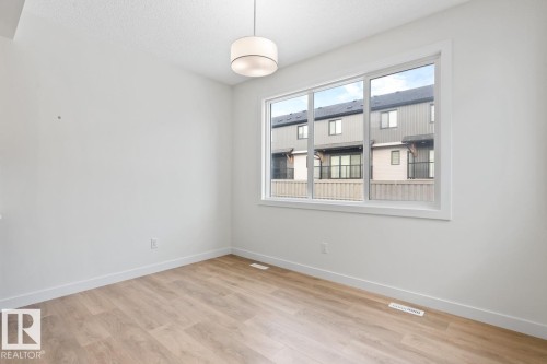 22124 94 Avenue, Edmonton, AB - Indoor Photo Showing Other Room