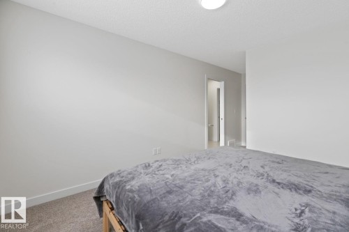 22124 94 Avenue, Edmonton, AB - Indoor Photo Showing Bedroom
