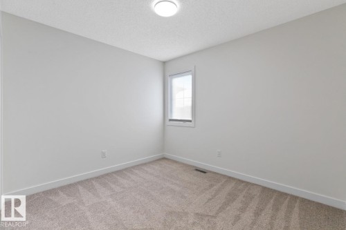 22124 94 Avenue, Edmonton, AB - Indoor Photo Showing Other Room