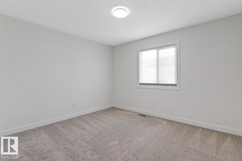 22124 94 Avenue, Edmonton, AB - Indoor Photo Showing Other Room