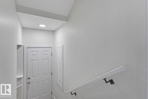 22124 94 Avenue, Edmonton, AB - Indoor Photo Showing Other Room