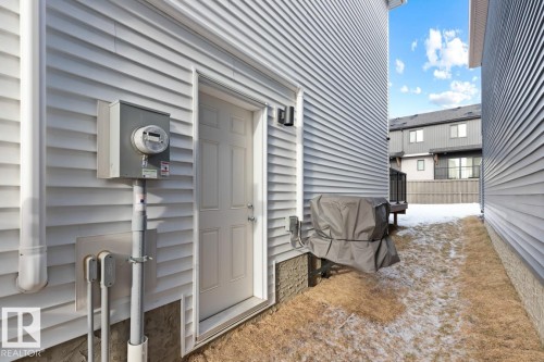 22124 94 Avenue, Edmonton, AB - Indoor Photo Showing Other Room