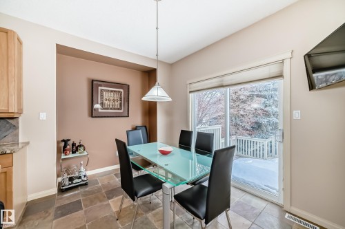 241 Darlington Crescent, Edmonton, AB - Indoor Photo Showing Dining Room