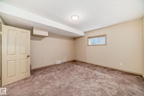 241 Darlington Crescent, Edmonton, AB - Indoor Photo Showing Other Room