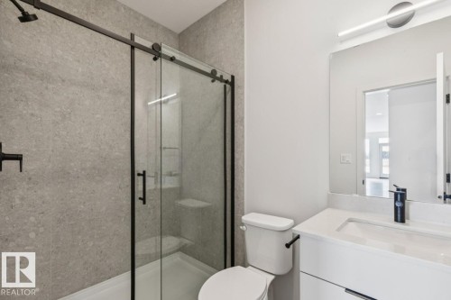 7015 50A Avenue, Beaumont, AB - Indoor Photo Showing Bathroom