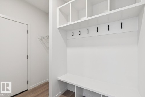 7015 50A Avenue, Beaumont, AB - Indoor