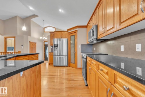 1217 Summerside Drive, Edmonton, AB - Indoor Photo Showing Kitchen