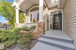Beautiful entryway into this gorgeous home! - 