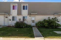 127 CORNELL Court  Edmonton, AB T5C 3C3
