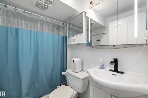 Full bathroom with vanity and toilet - 127 Cornell Court, Edmonton, AB - Indoor Photo Showing Bathroom
