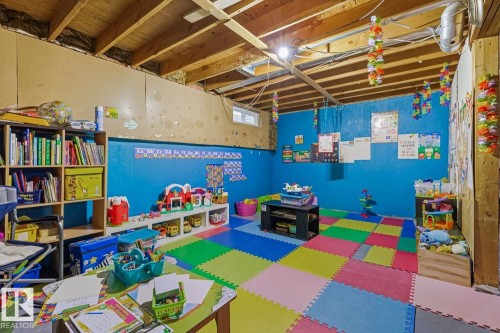 View of game room - 18307 66 Avenue, Edmonton, AB - Indoor Photo Showing Basement