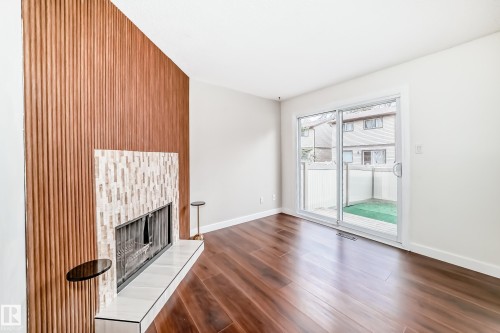 1189 Hooke Road, Edmonton, AB - Indoor Photo Showing Other Room