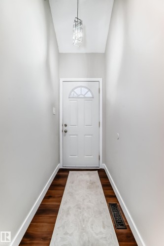 1189 Hooke Road, Edmonton, AB - Indoor Photo Showing Other Room