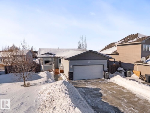 705 Robin Close E, Cold Lake, AB - Outdoor