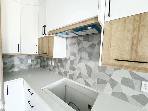 1314 35 Street, Edmonton, AB - Indoor Photo Showing Kitchen