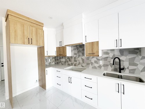 1314 35 Street, Edmonton, AB - Indoor Photo Showing Kitchen