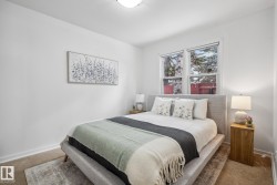 Bedroom with carpet - 