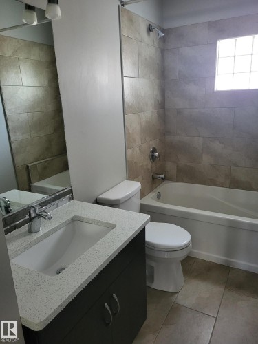 8607 108A Street, Edmonton, AB - Indoor Photo Showing Bathroom