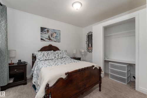 11539 101 Street, Edmonton, AB - Indoor Photo Showing Bedroom