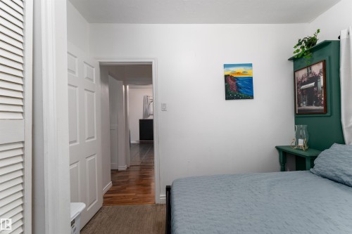 11539 101 Street, Edmonton, AB - Indoor Photo Showing Bedroom