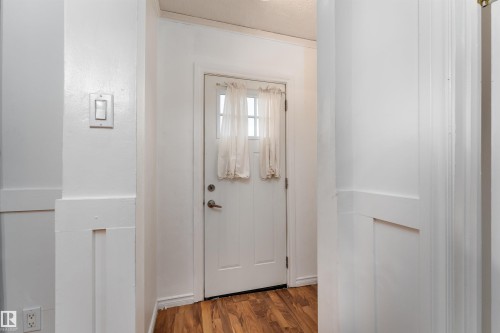 11539 101 Street, Edmonton, AB - Indoor Photo Showing Other Room