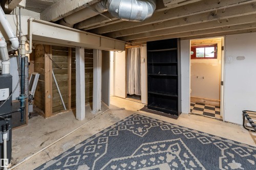 11539 101 Street, Edmonton, AB - Indoor