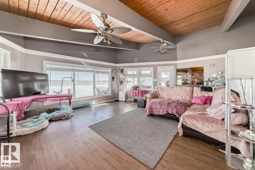 6822 50 Avenue, Rural Lac Ste. Anne County, AB - Indoor