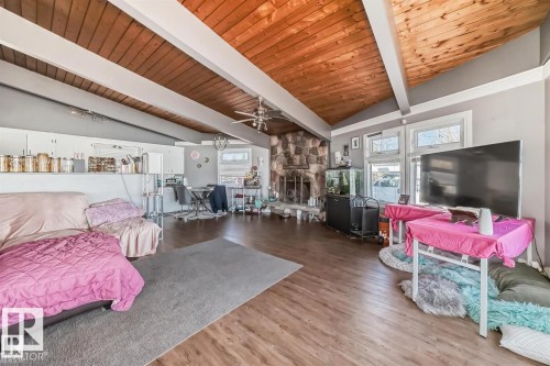 6822 50 Avenue, Rural Lac Ste. Anne County, AB - Indoor Photo Showing Bedroom