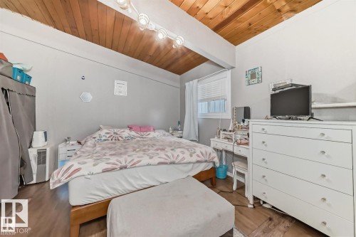 6822 50 Avenue, Rural Lac Ste. Anne County, AB - Indoor Photo Showing Bedroom