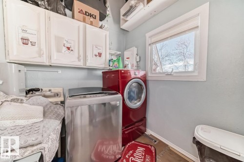 6822 50 Avenue, Rural Lac Ste. Anne County, AB - Indoor Photo Showing Laundry Room