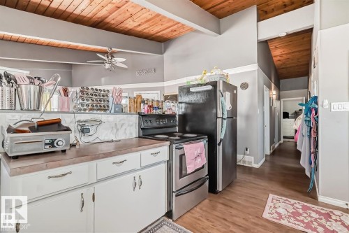 6822 50 Avenue, Rural Lac Ste. Anne County, AB - Indoor Photo Showing Kitchen