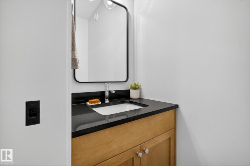 9721 96 Street, Edmonton, AB - Indoor Photo Showing Bathroom