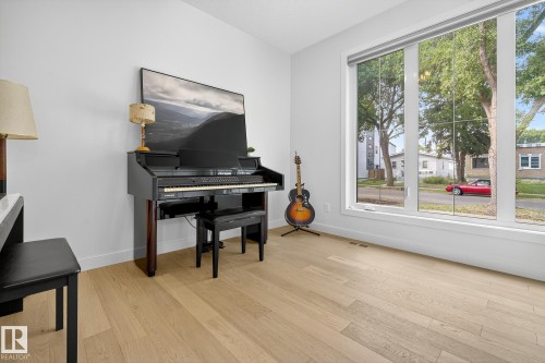 9721 96 Street, Edmonton, AB - Indoor