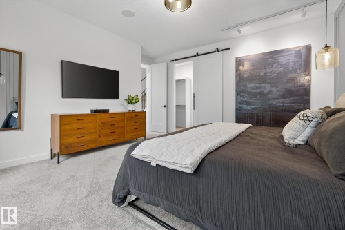 9721 96 Street, Edmonton, AB - Indoor Photo Showing Bedroom