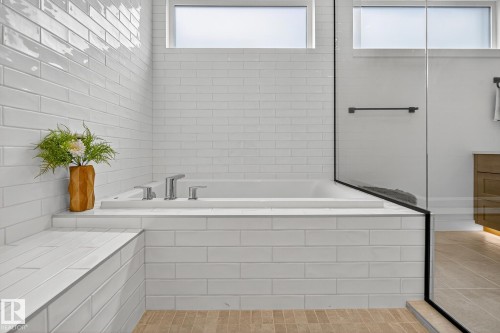 9721 96 Street, Edmonton, AB - Indoor Photo Showing Bathroom