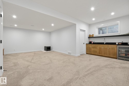 9721 96 Street, Edmonton, AB - Indoor