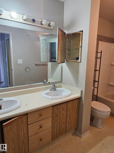 37 1415 62 Street, Edmonton, AB - Indoor Photo Showing Bathroom