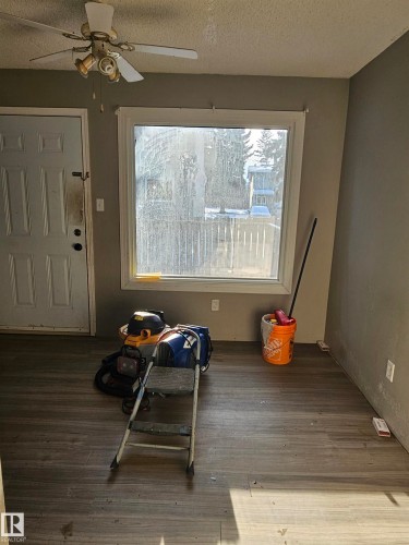 37 1415 62 Street, Edmonton, AB - Indoor Photo Showing Other Room